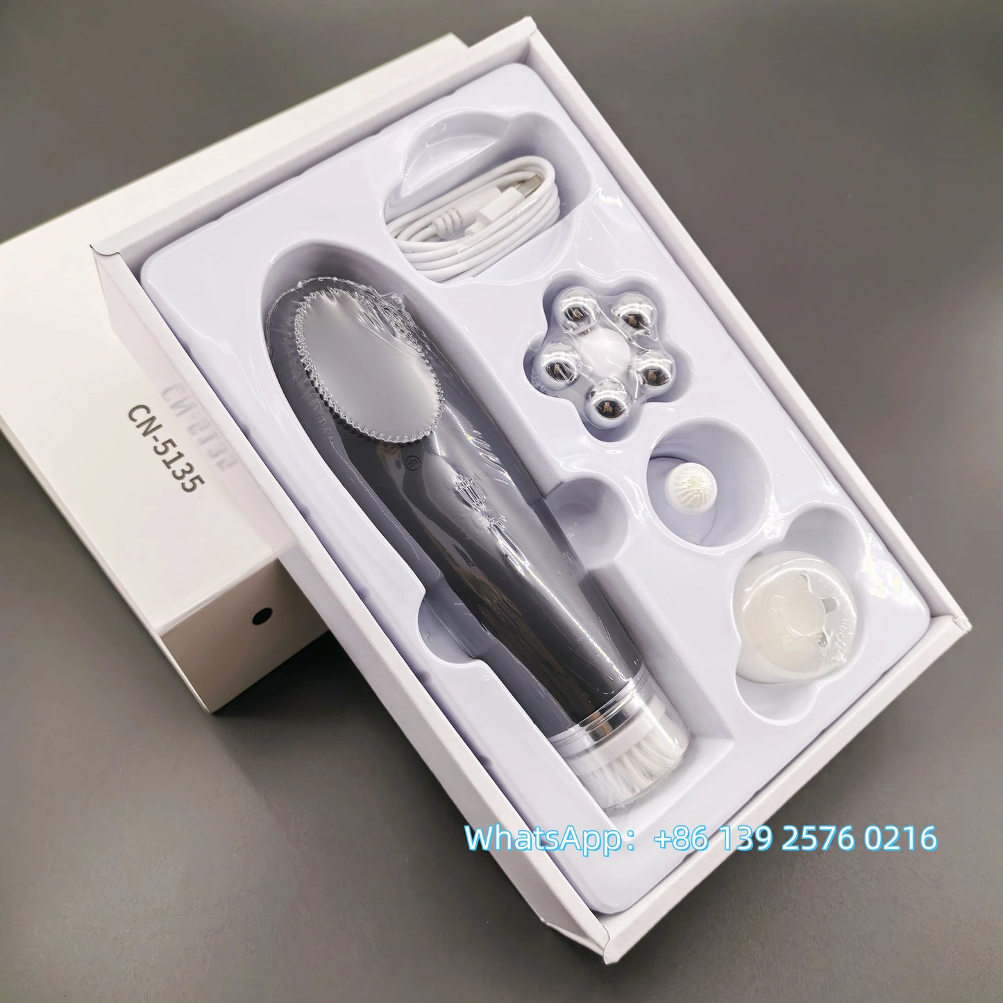 Beauty 4 in 1 Facial Skin Lifting Device Face Brush