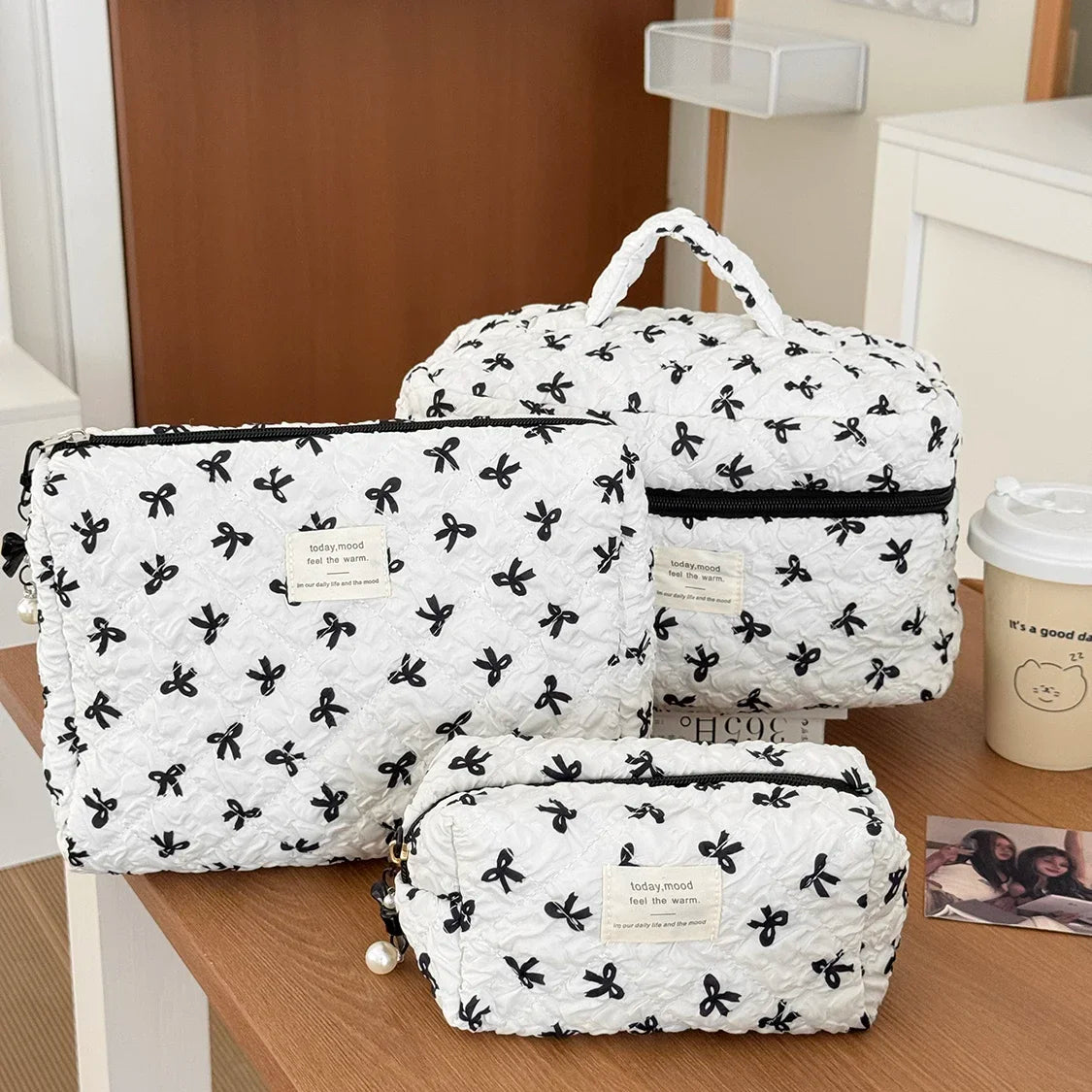 1PC Pink Strawberry Women Cosmetic Quilted Bag, stylish quilted cosmetic storage with black bows design.
