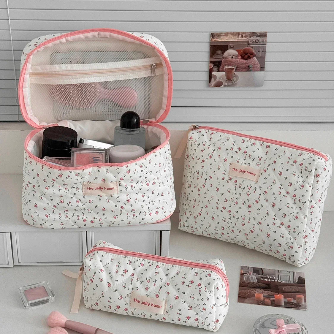 1PC Pink Strawberry Women Cosmetic Quilted Bag with floral pattern and storage for beauty products.