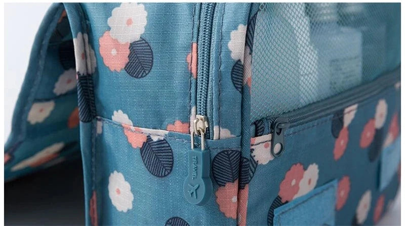 Multifunctional Travel Hook Wash Bag Cosmetics Storage Bag