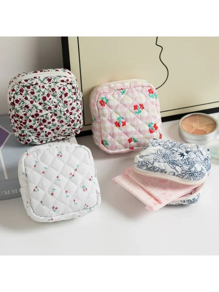 Heart Print Sanitary Napkins Storage Bag Feminine Period